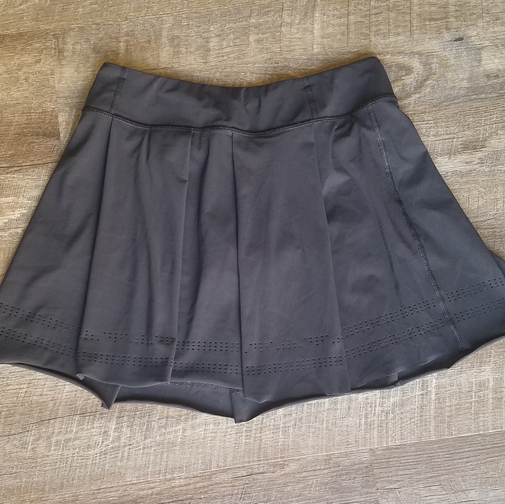 Ivivva black pleated running skirt